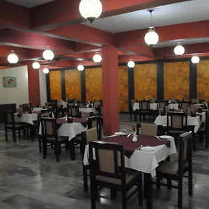 2* Hotel Raj Palace